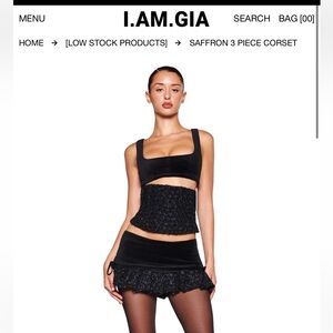 I am Gia corset top